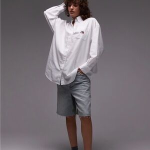 Tommy Jeans Badge Boyfriend Button-Down Shirt